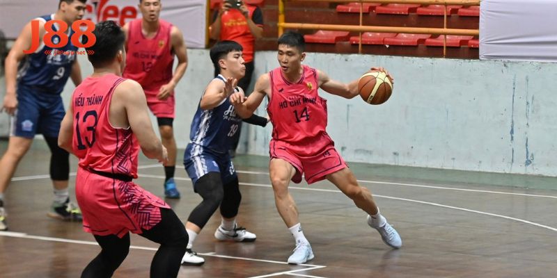 Tìm hiểu bóng rổ tại J88 là gì?